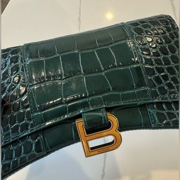 Balenciaga Green Crocodile wallet on chain - Picture 2 of 8